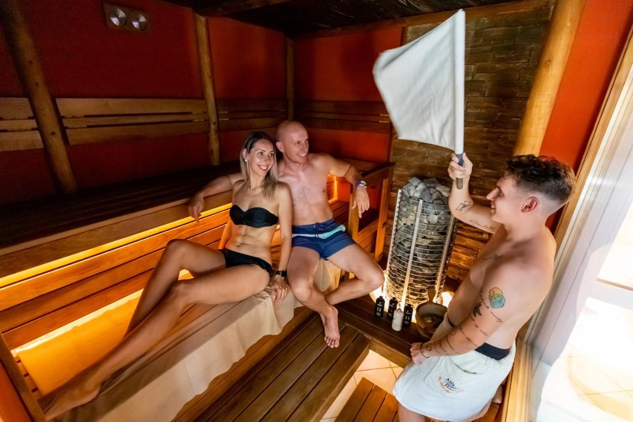 Alfa Hotel & Wellness Miskolctapolca מראה חיצוני תמונה