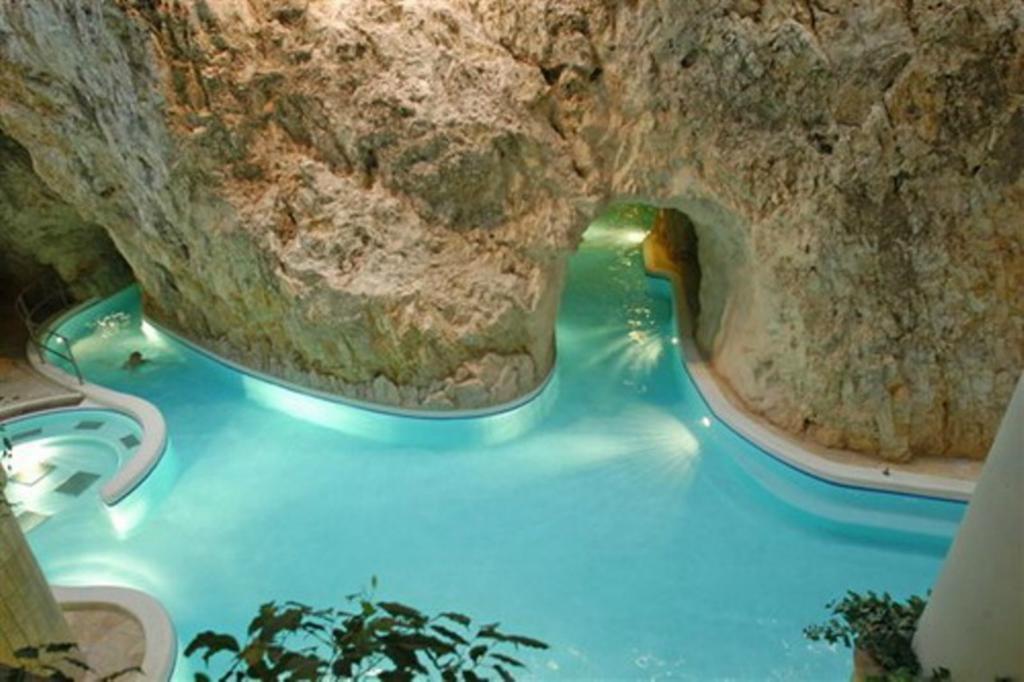 Alfa Hotel & Wellness Miskolctapolca מראה חיצוני תמונה