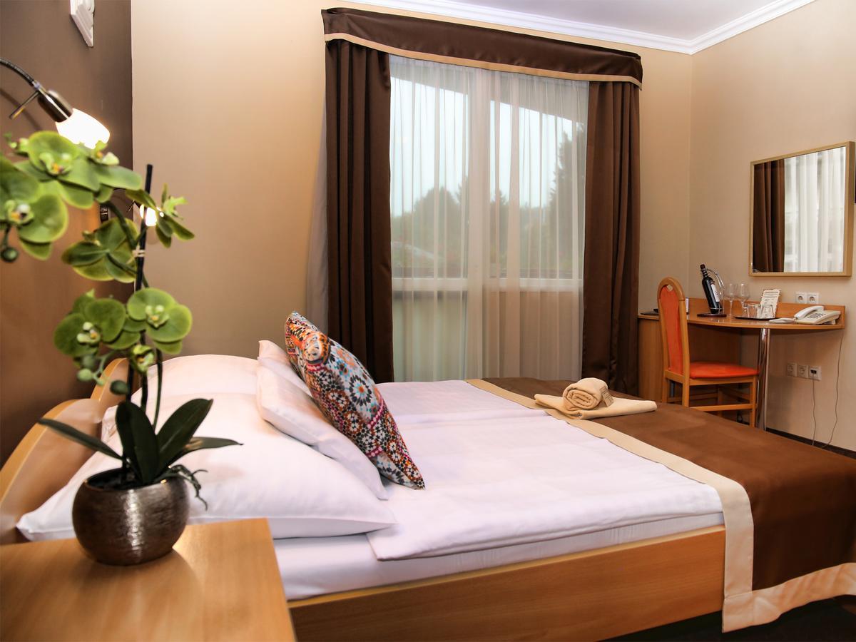 Alfa Hotel & Wellness Miskolctapolca מראה חיצוני תמונה