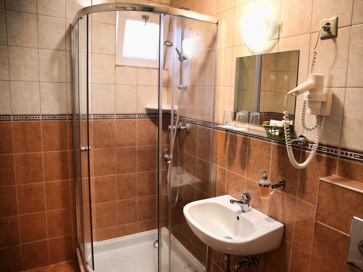Alfa Hotel & Wellness Miskolctapolca מראה חיצוני תמונה